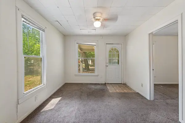 1024 S Greenwood Ave, Wichita, KS 67211-2609