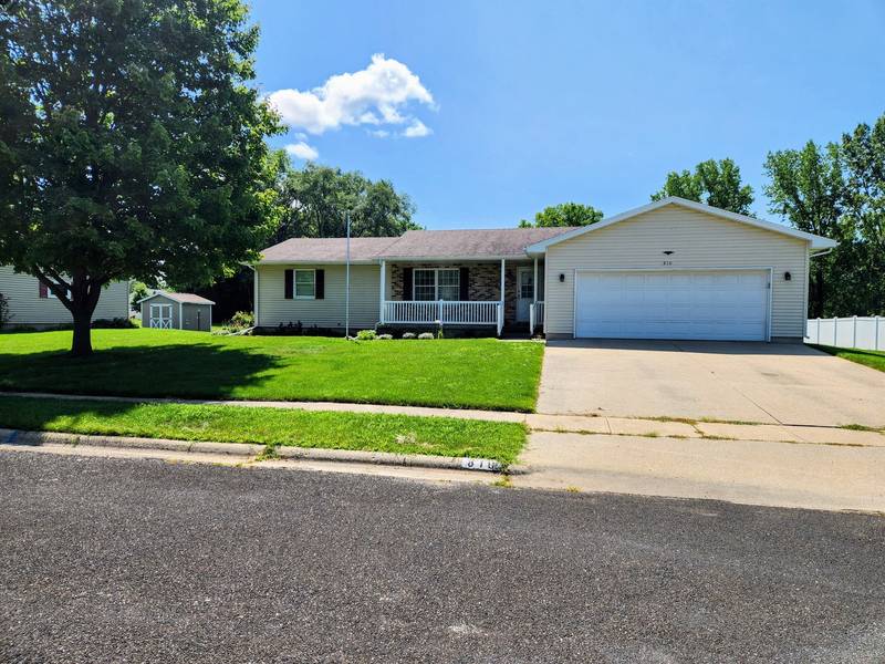 810 Marty AVE, Rock Falls, IL 61071