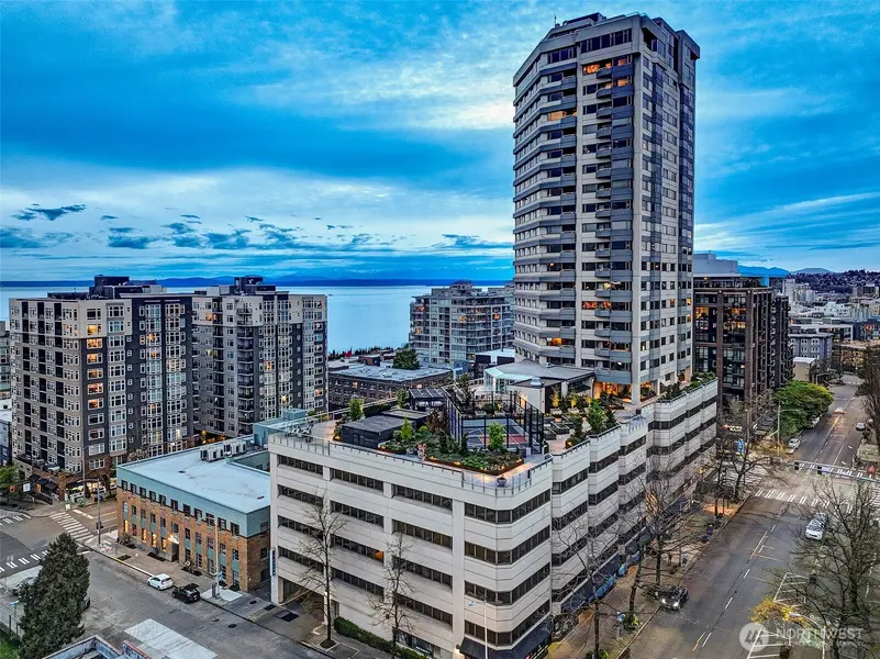 2821 2nd AVE #1005, Seattle, WA 98121