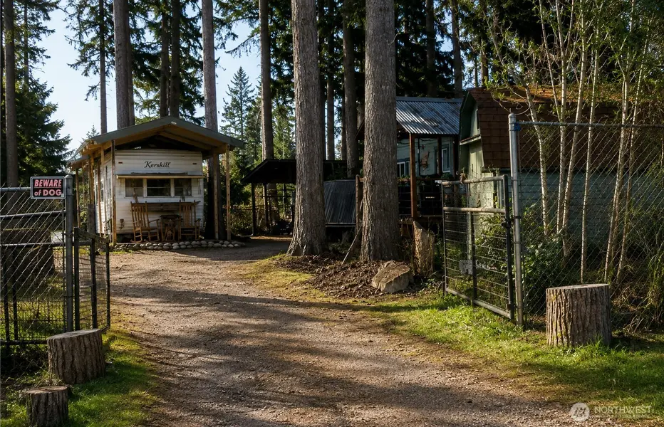 6277 Spruce CT, Maple Falls, WA 98266