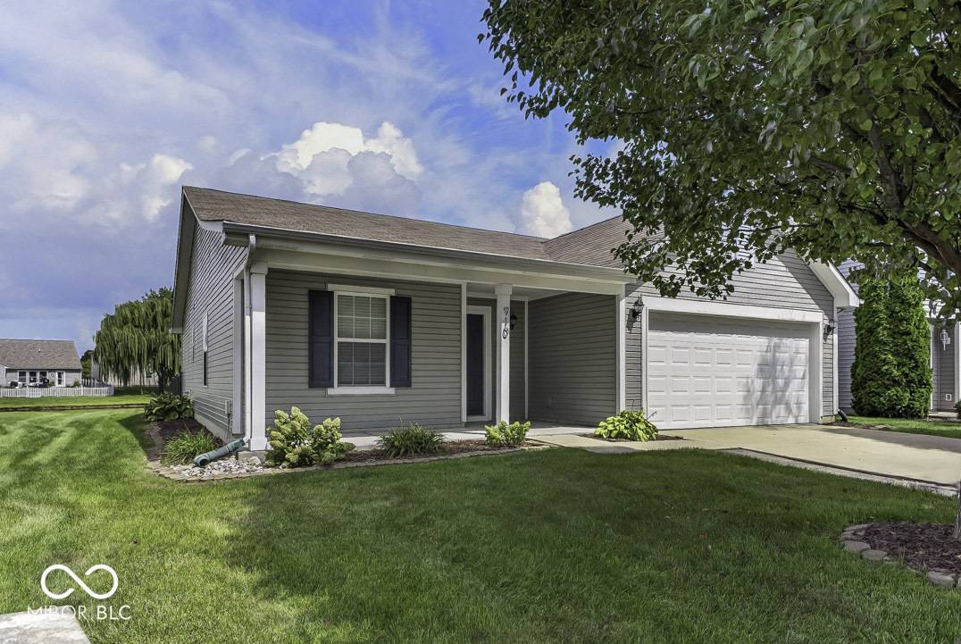 910 Stonehurst DR, Franklin, IN 46131