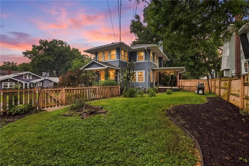 5900 Oak ST, Kansas City, MO 64113