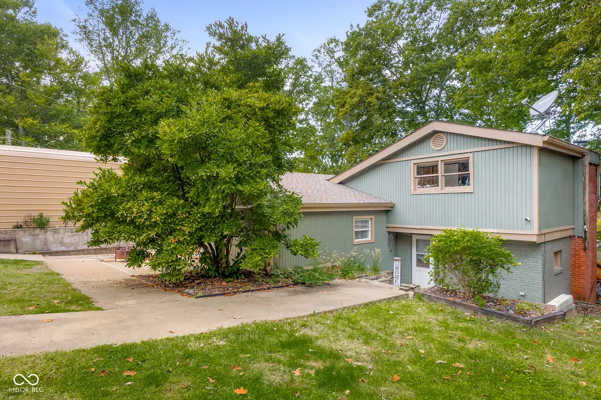 202 W Lakeview DR, Nineveh, IN 46164