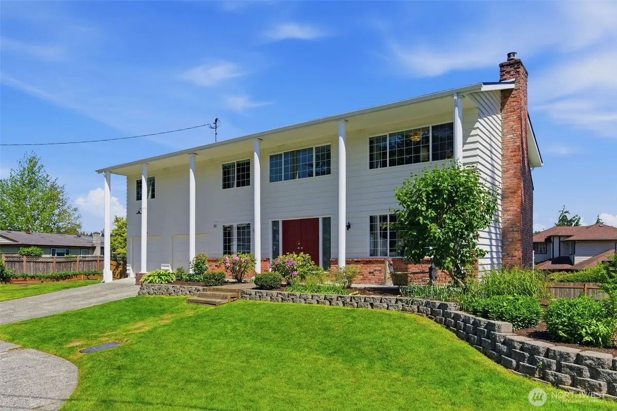 20707 31st PL W, Lynnwood, WA 98036