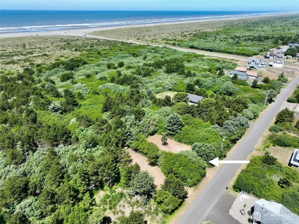 525 Sand Dune AVE SW, Ocean Shores, WA 98569