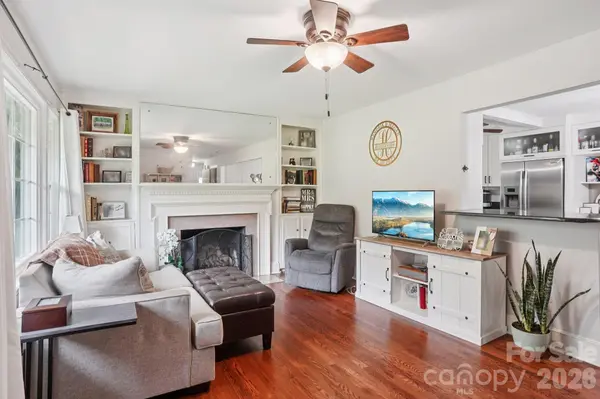 1527 Burnley RD, Charlotte, NC 28210