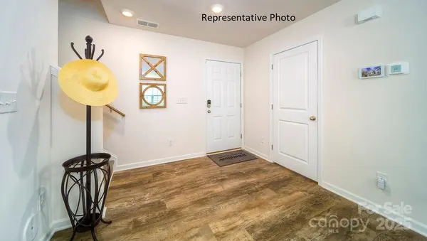 1410 Mammoth RD, Hickory, NC 28602