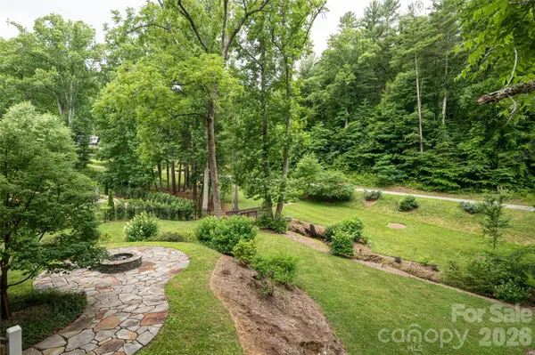 14 Twinflower TRL, Asheville, NC 28804
