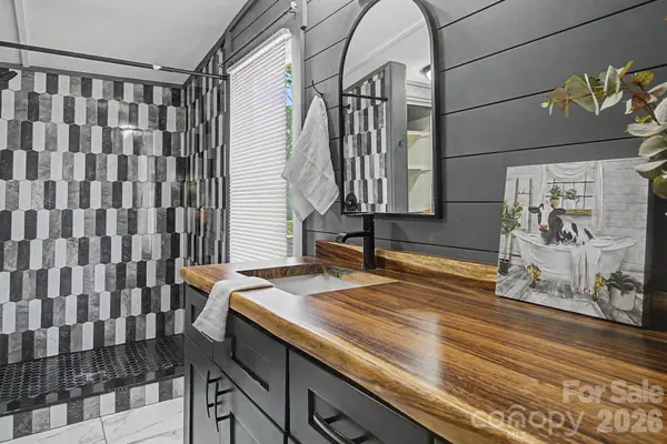 1011 Reed ST, Asheville, NC 28804