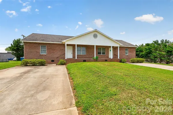 1535 & 1537 23rd ST NE, Hickory, NC 28601