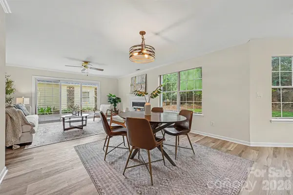 8834 Rittenhouse CIR, Charlotte, NC 28270