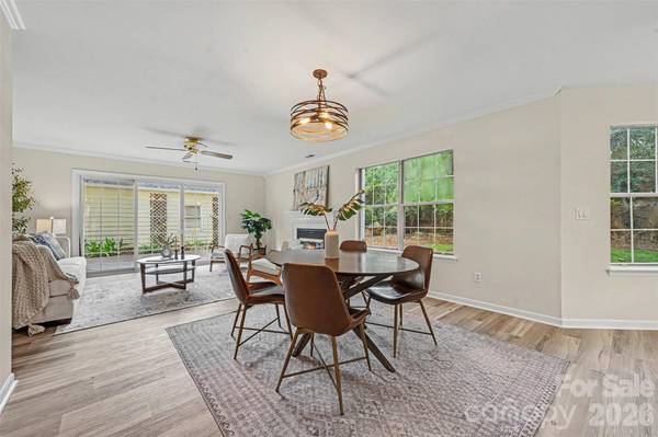 8834 Rittenhouse CIR, Charlotte, NC 28270