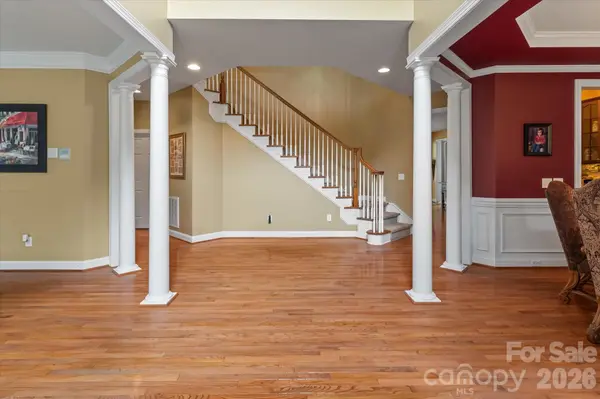 309 Stonewater Bay LN, Mount Holly, NC 28120