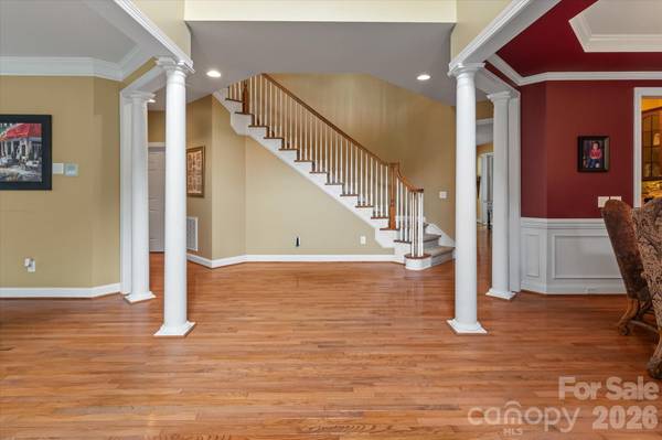 309 Stonewater Bay LN, Mount Holly, NC 28120