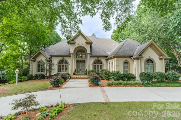 4732 Old Course DR, Charlotte, NC 28277