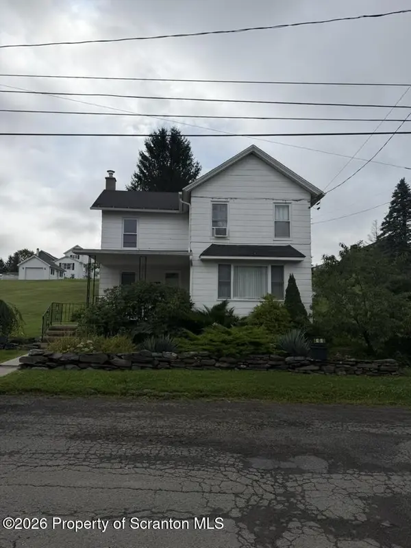 400 Hudson ST, Mayfield, PA 18433