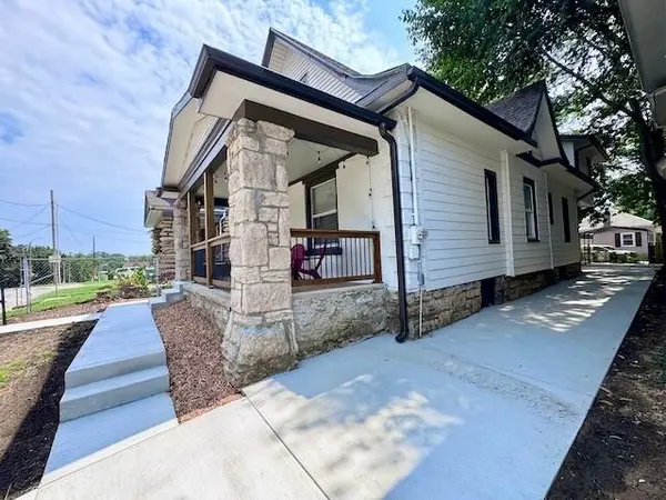 1219 E 41st ST, Kansas City, MO 64110