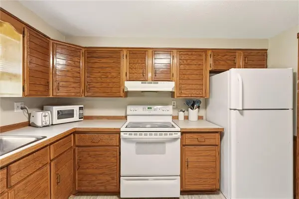 304 NE 88th ST, Kansas City, MO 64155