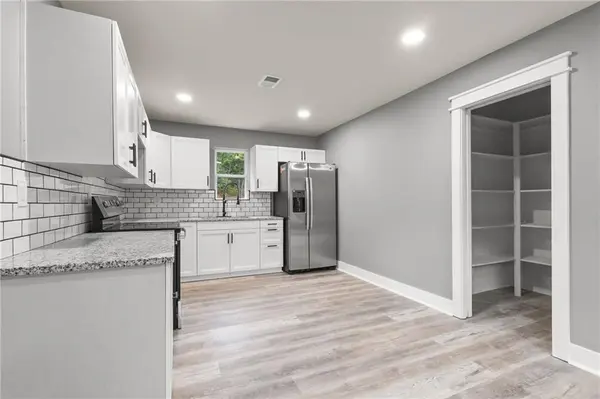15905 W 289th ST, Paola, KS 66071