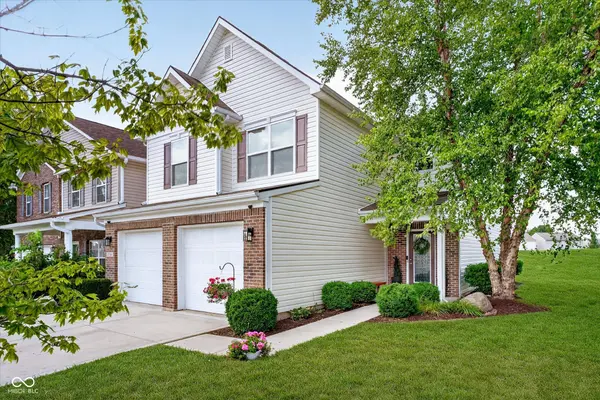 3706 White Cliff WAY, Whitestown, IN 46075