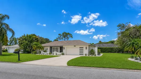 3522 FERNDELL, Sarasota, FL 34235