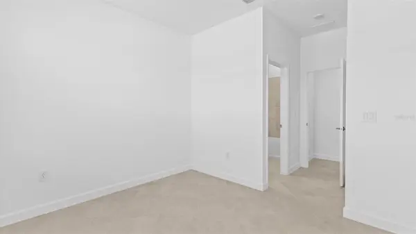 8571 SAINT KITTS CIR, Englewood, FL 34224