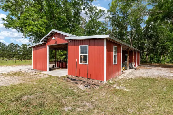 3725 172ND ST, Wellborn, FL 32094