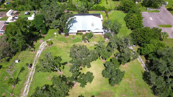914 S MILLER RD, Valrico, FL 33594