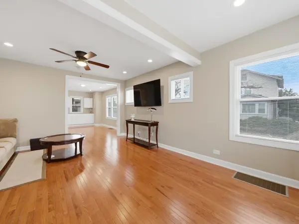 1627 S 14th AVE, Maywood, IL 60153