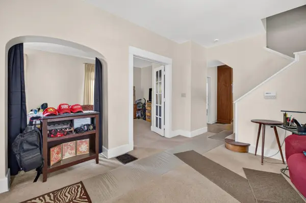 2112 Rockingham RD, Davenport, IA 52802