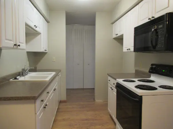 7414 W 22nd ST #212, Minneapolis, MN 55426