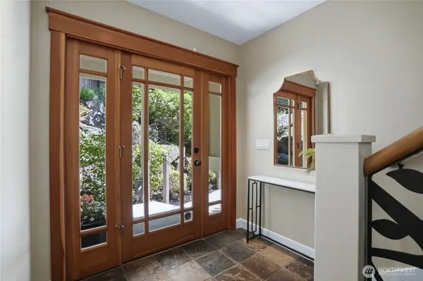 474 Glen Hollow PL SW, Bainbridge Island, WA 98110