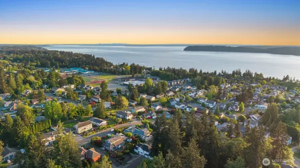 902 18th ST, Mukilteo, WA 98275