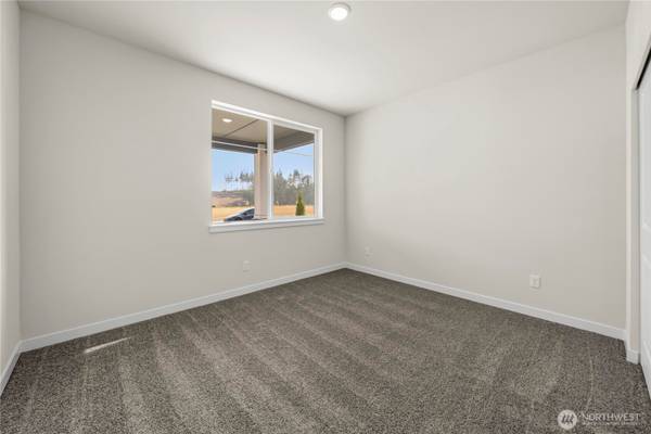 13906 208th AVE E, Bonney Lake, WA 98391