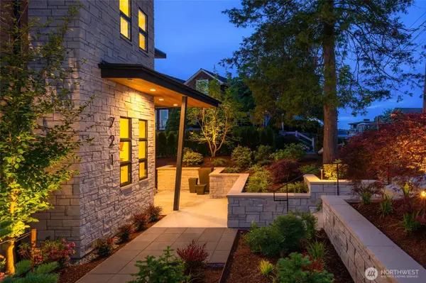 721 2nd ST S, Kirkland, WA 98033