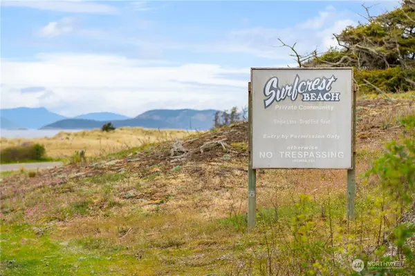 38 A Surfcrest DR, Oak Harbor, WA 98277