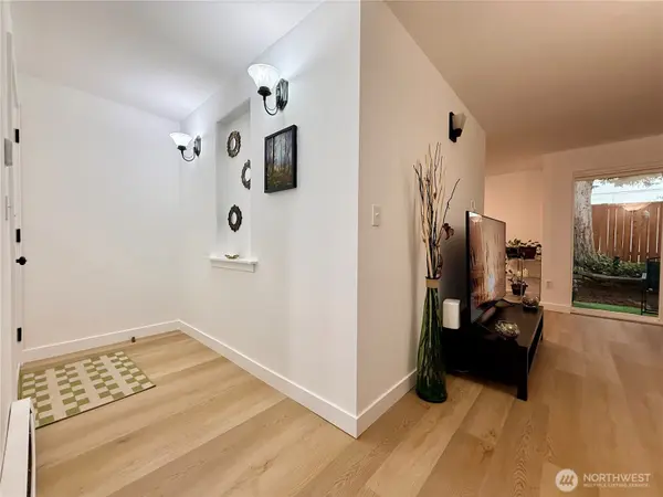 7901 196th ST SW #12, Edmonds, WA 98026