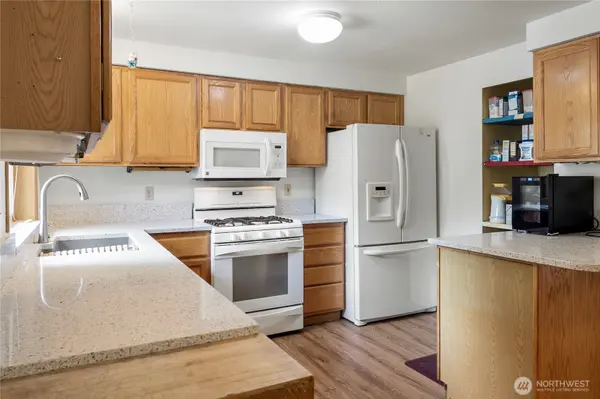 70 E Sycamore PL, Shelton, WA 98584