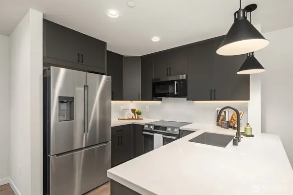 12012 17th PL S #B, Burien, WA 98168