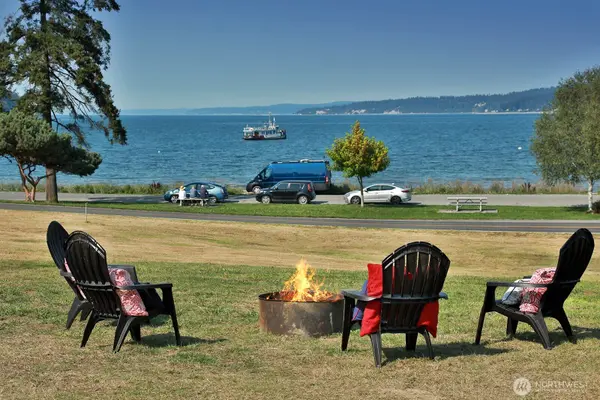 5396 Myrtle AVE, Freeland, WA 98249
