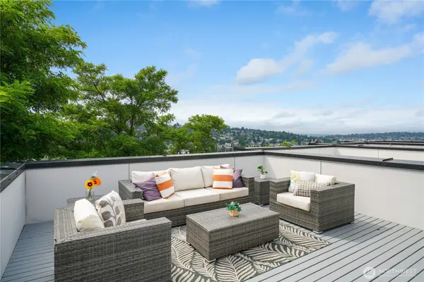 2573 13th AVE W, Seattle, WA 98119