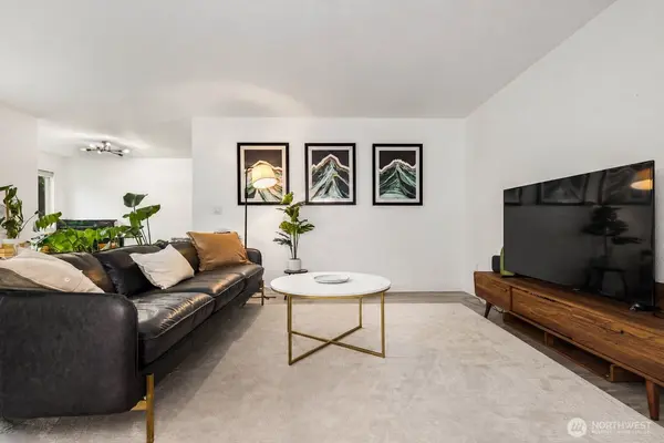 8747 Phinney AVE N #7, Seattle, WA 98103