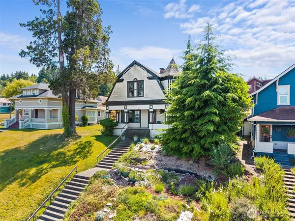 714 W First ST, South Bend, WA 98586