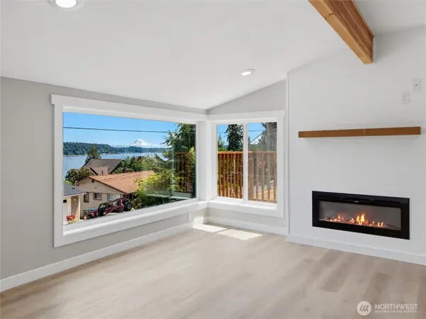 5600 Ocean View BLVD NE, Bremerton, WA 98311