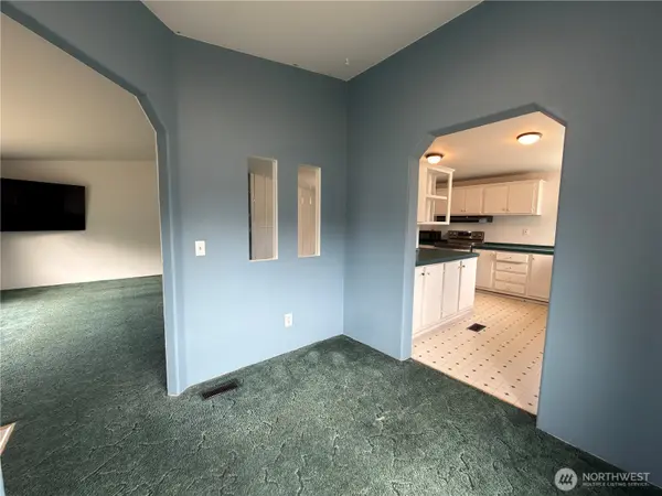 1704 S Delores PL, Port Angeles, WA 98363