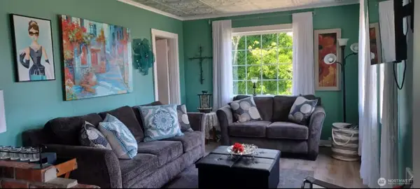 402 N Montesano ST, Westport, WA 98595