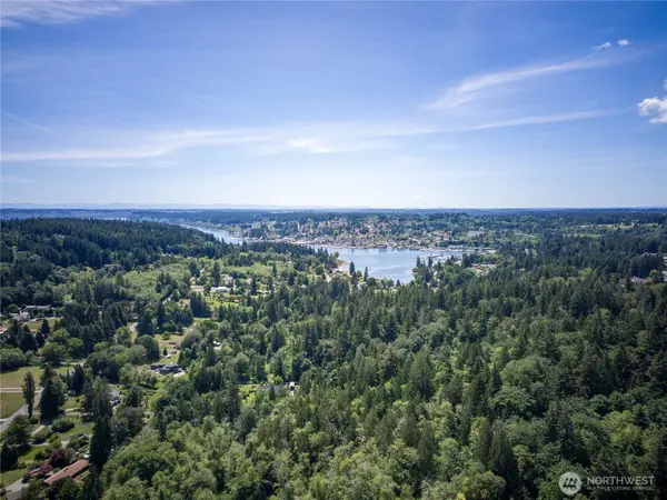 10611 33rd Avenue Ct NW, Gig Harbor, WA 98332