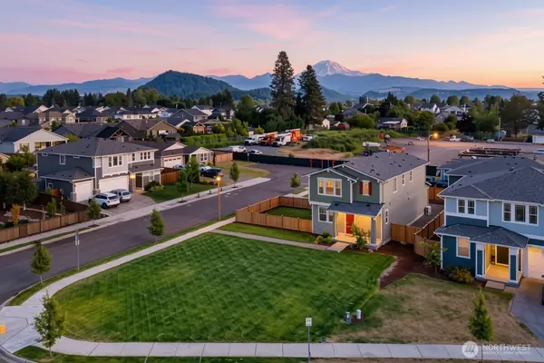 3476 Edith AVE, Enumclaw, WA 98022