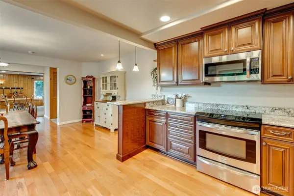 407 N Dubois RD, Ariel, WA 98603