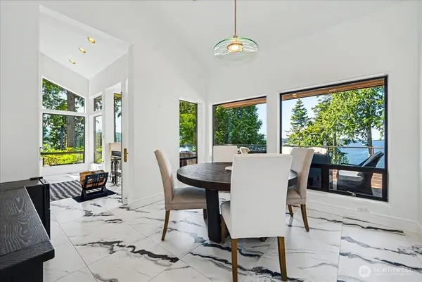 1385 E Ludlow Ridge RD, Port Ludlow, WA 98365
